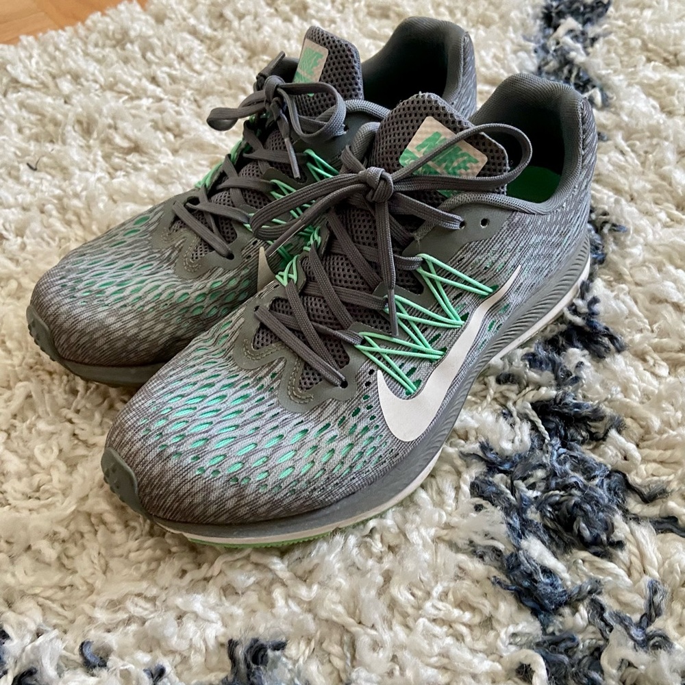 Nike Zoom Windflow Sneakers